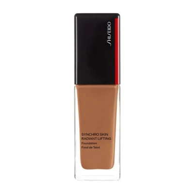 Billede af Shiseido Synchro Skin Radiant Lifting Foundation 510 Suede 30 ml