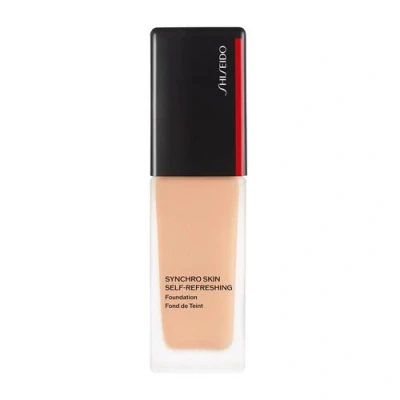 Billede af Shiseido Synchro Skin Self Refreshing Liquid Foundation 240 Quartz 30 ml