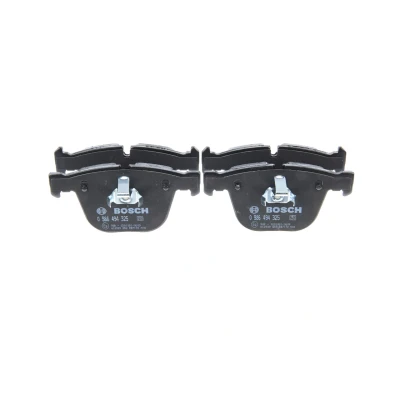 Billede af BOSCH 0 986 494 325 Bremseklodser Low Metallic med anti knirke plade, monteringsvejledning BMW: X5, X6