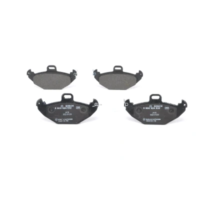 Billede af BOSCH 0 986 424 532 Bremseklodser Low Metallic med anti knirke plade