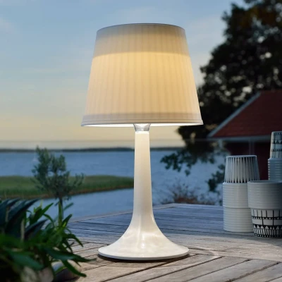 Billede af Soldreven LED bordlampe Assisi Sitra, i hvid