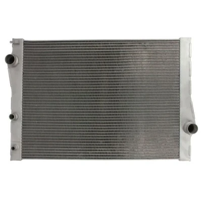 Billede af THERMOTEC D7B038TT Radiator Aluminium 557 438 40 manuelt gear Loddet køleripper