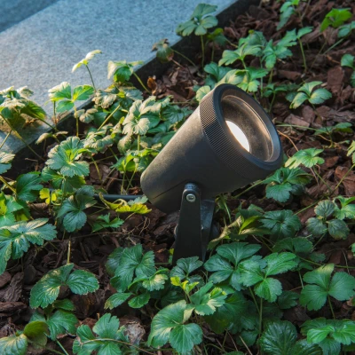 Billede af SLV Samrina lampe med jordspyd, sort, plast, højde 13 cm