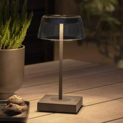 Billede af Scilla LED bordlampe med USB, sort