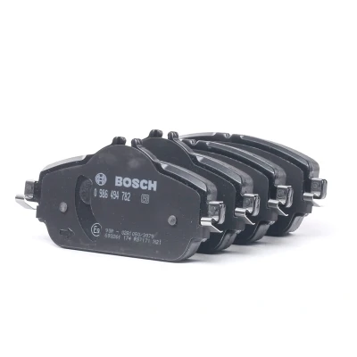 Billede af BOSCH 0 986 494 782 Bremseklodser Low Metallic MERCEDES BENZ: C klasse T modell, Sedan, CLA Coupe