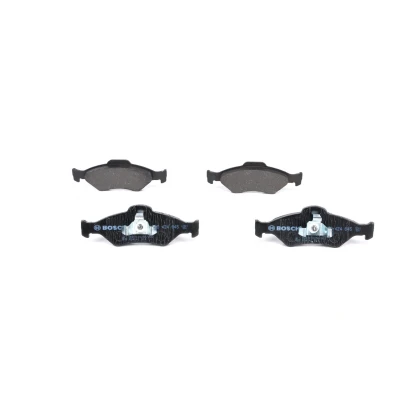 Billede af BOSCH 0 986 424 645 Bremseklodser Low Metallic med anti knirke plade, stempelklips FORD: KA Hatchback, FIESTA 4