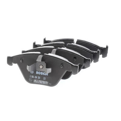 Billede af BOSCH 0 986 494 354 Bremseklodser Low Metallic med monteringsvejledning, anti knirke plade, stempelklips BMW: 3 Sedan, Touring, X1