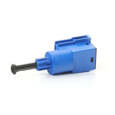 Billede af VEMO Original Quality V10 73 0205 Kontakt, koblingsbetjening (fartpilot) Fodrum VOLKSWAGEN: Polo V Hatchback, IV Multivan 5 (7HM