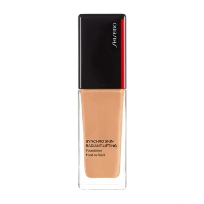 Billede af Shiseido Synchro Skin Radiant Lifting Foundation 360 Citrine 30 ml