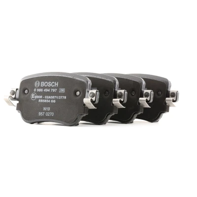 Billede af BOSCH 0 986 494 797 Bremseklodser Low Metallic med anti knirke plade VOLKSWAGEN: Polo VI, CADDY 4 Kasten, Sharan II, SKODA: Octavia 3 Combi