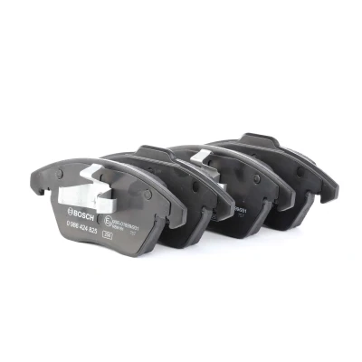 Billede af BOSCH 0 986 424 825 Bremseklodser Low Metallic med anti knirke plade, stempelklips VOLKSWAGEN: Polo VI, up! Hatchback, SEAT: Ibiza 4, Mii