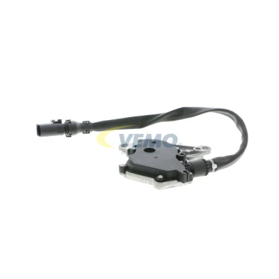 Billede af VEMO V10 73 0435 Kontakt, baklygte Original Quality AUDI: A4 B7 Avant, B6/B7 Cabriolet, VOLKSWAGEN: Passat B5 GP Sedan, Sedan