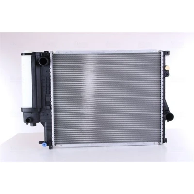Billede af NISSENS 60607A Radiator Aluminium 520 439 32 Loddet køleripper BMW: 5 Sedan, Touring